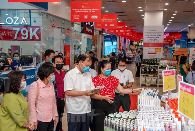 Lãnh đạo Bộ Công Thương kiểm tra công tác chuẩn bị hàng hóa tại một số doanh nghiệp siêu thị trên địa bàn Hà Nội.